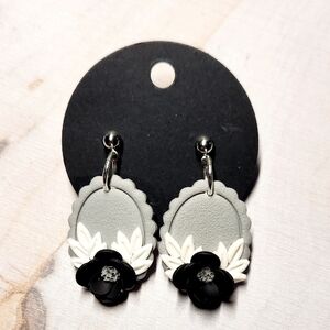Elegant Gray and Black Floral Earrings
